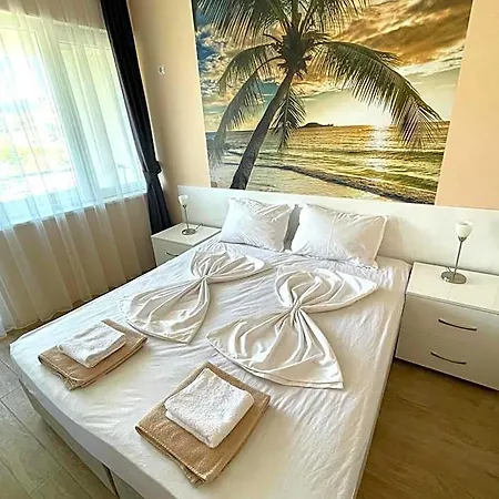 Apartment Palms In Sozopol, With Free Parking Sozopol